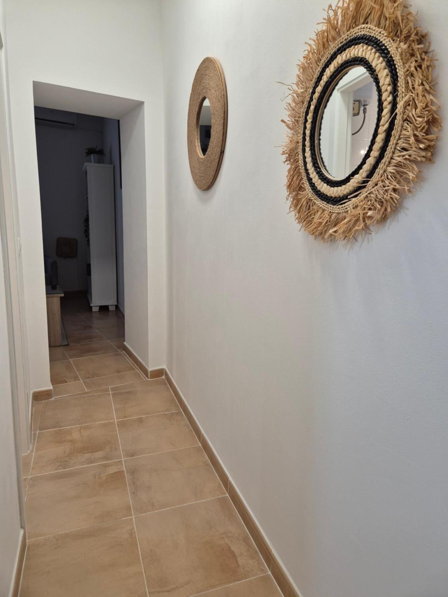 Hostfy Centro San Roman Seville Exterior photo